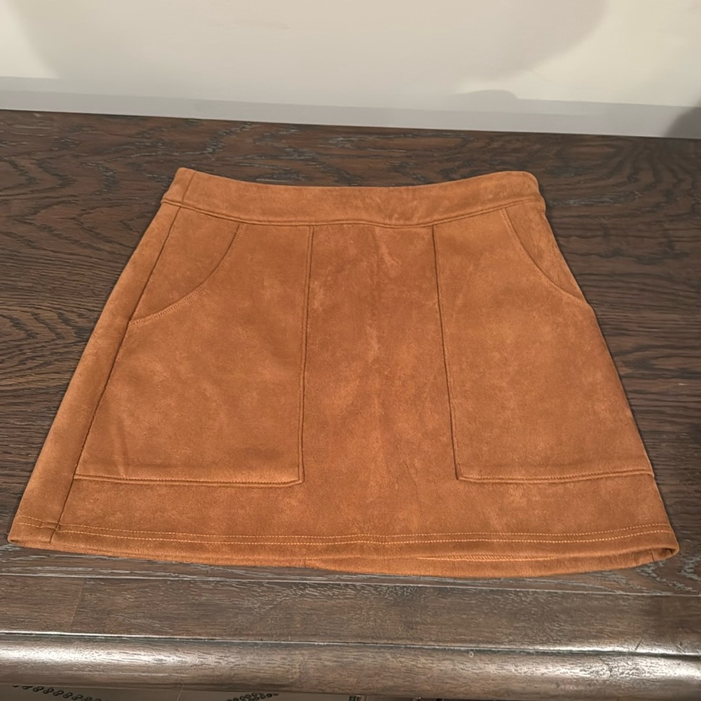 Lulu’s suede mini skirt M